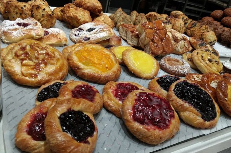 Are you mixing up Danish and Dutch? Here's how to tell them apart(020)