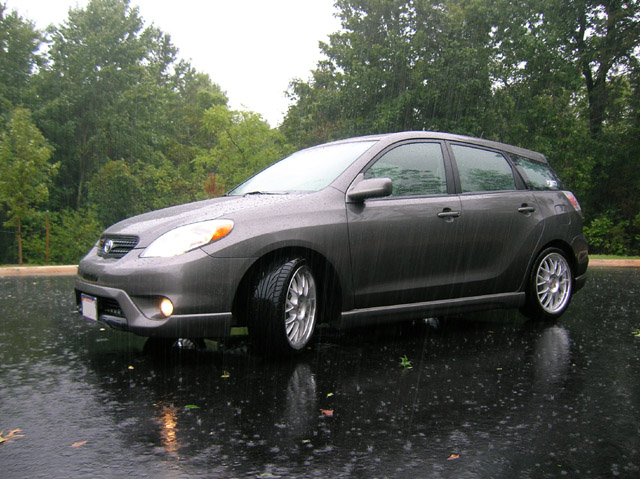 2004 Toyota matrix tire size