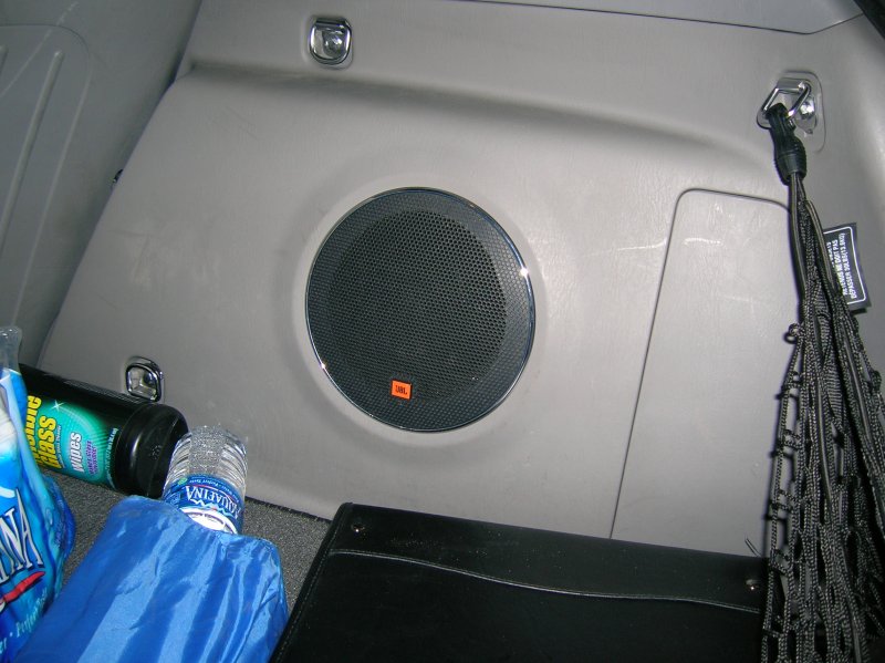Toyota matrix xrs subwoofer