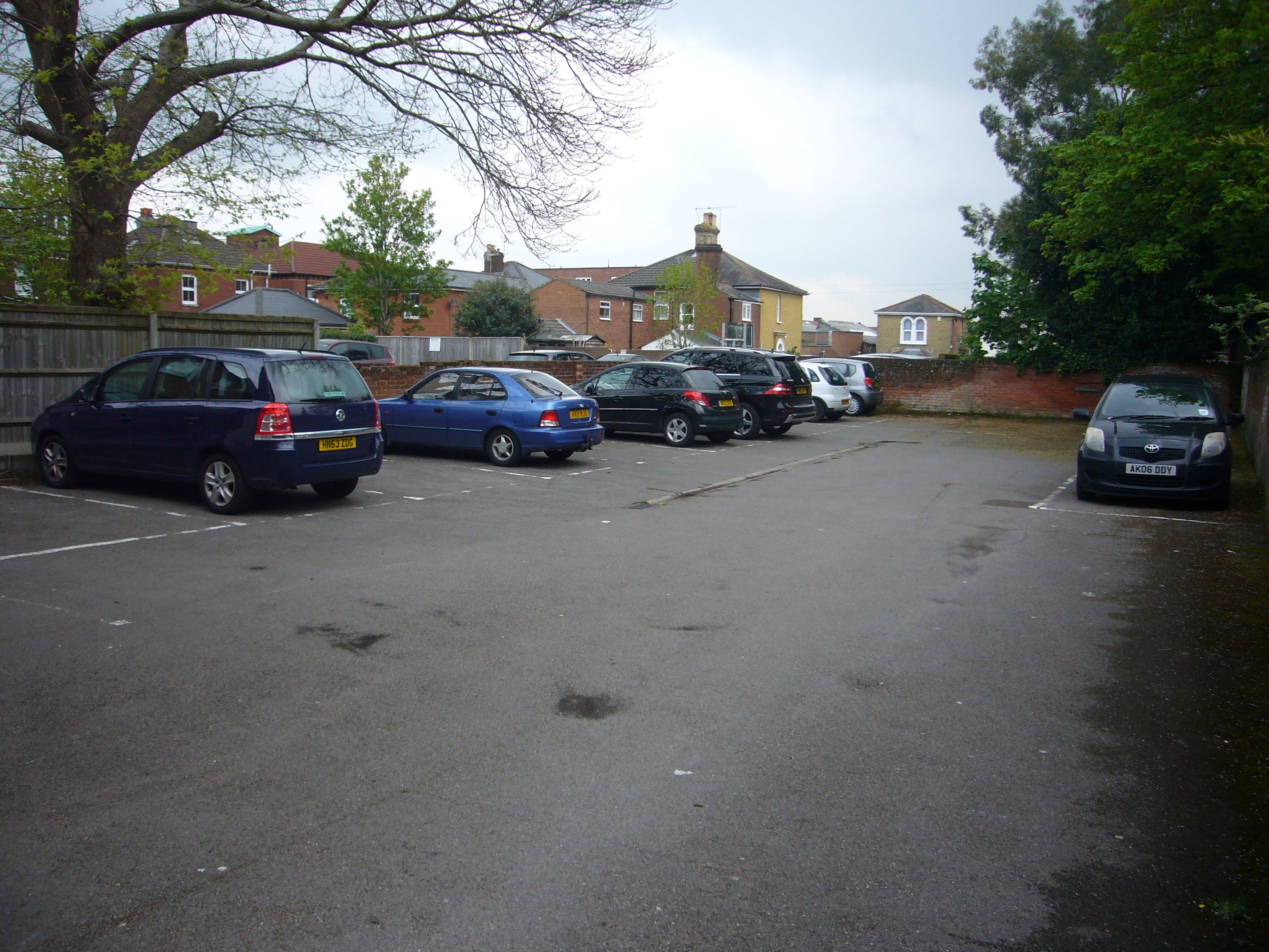 Southampton Freehold office building comes to the market with various