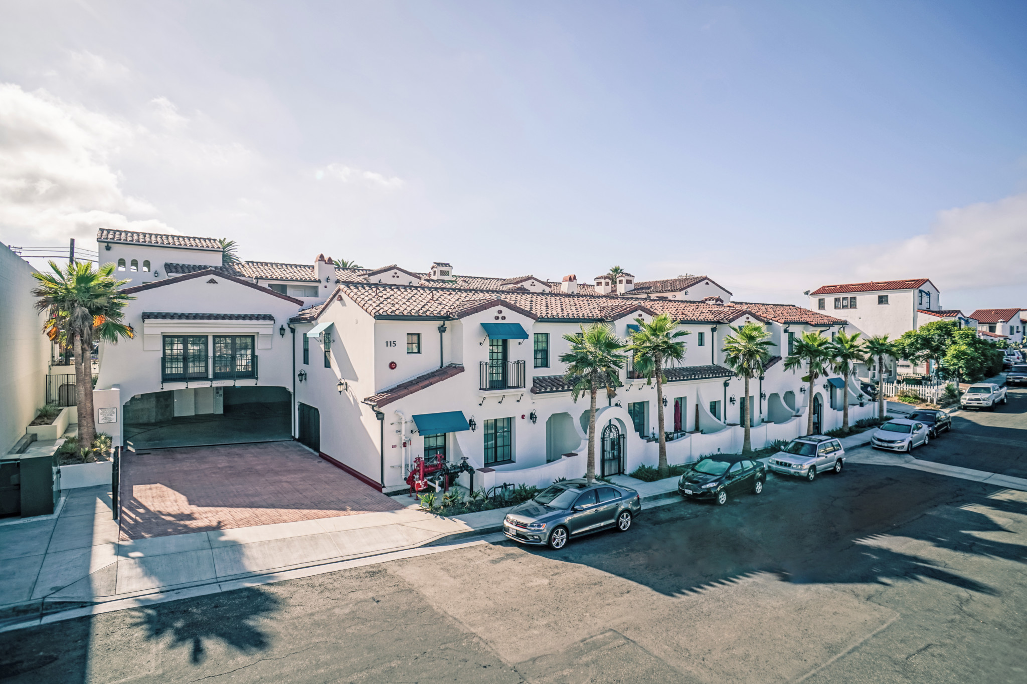 Las Palmas Apartments on Avenida Serra RRM