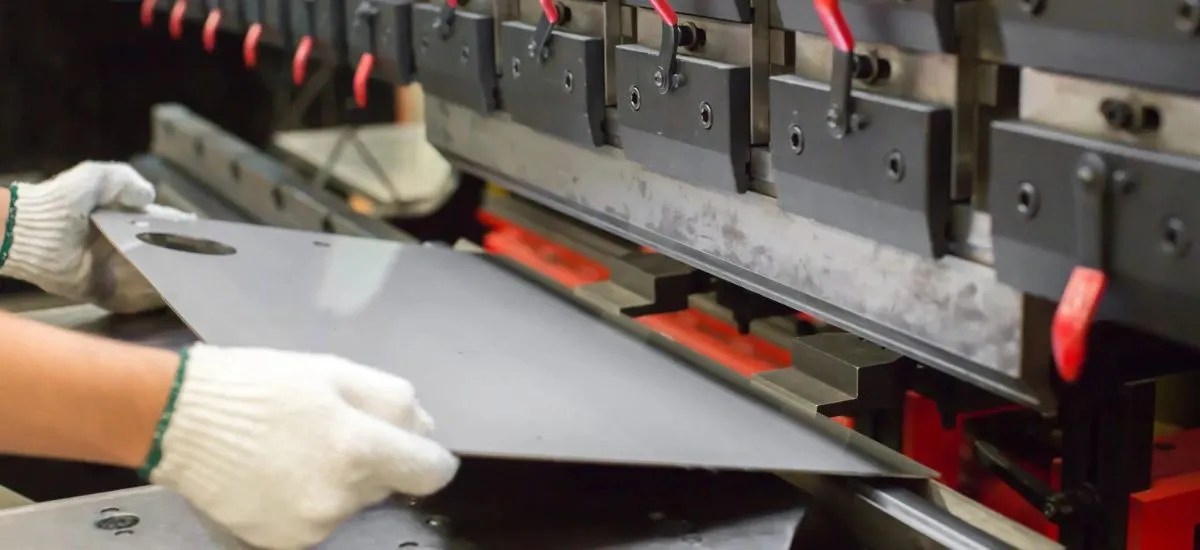 Sheet Metal Processing VS Hardware Processing