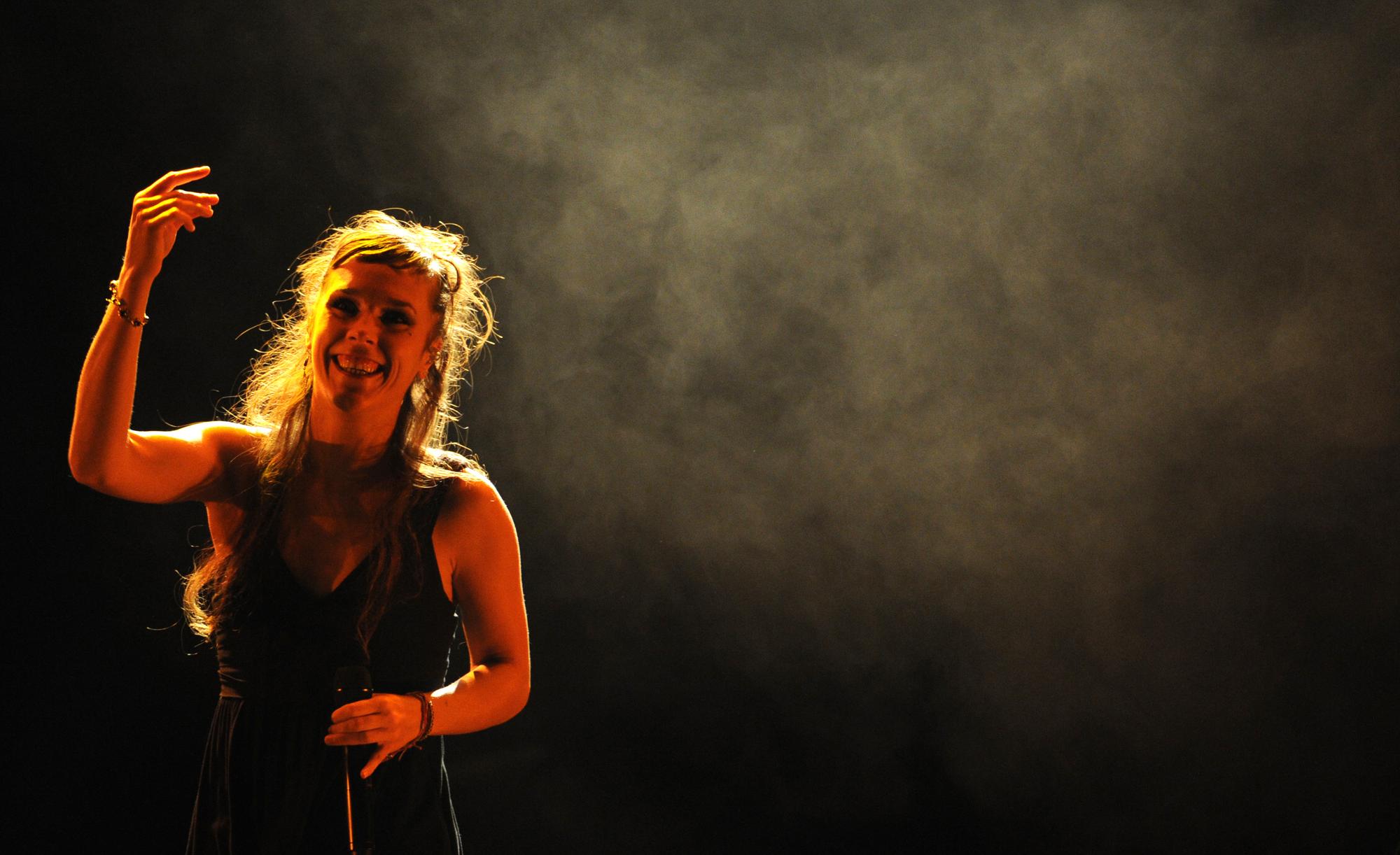 La chanteuse Zaz continue sur sa bonne lancée rts.ch Culture