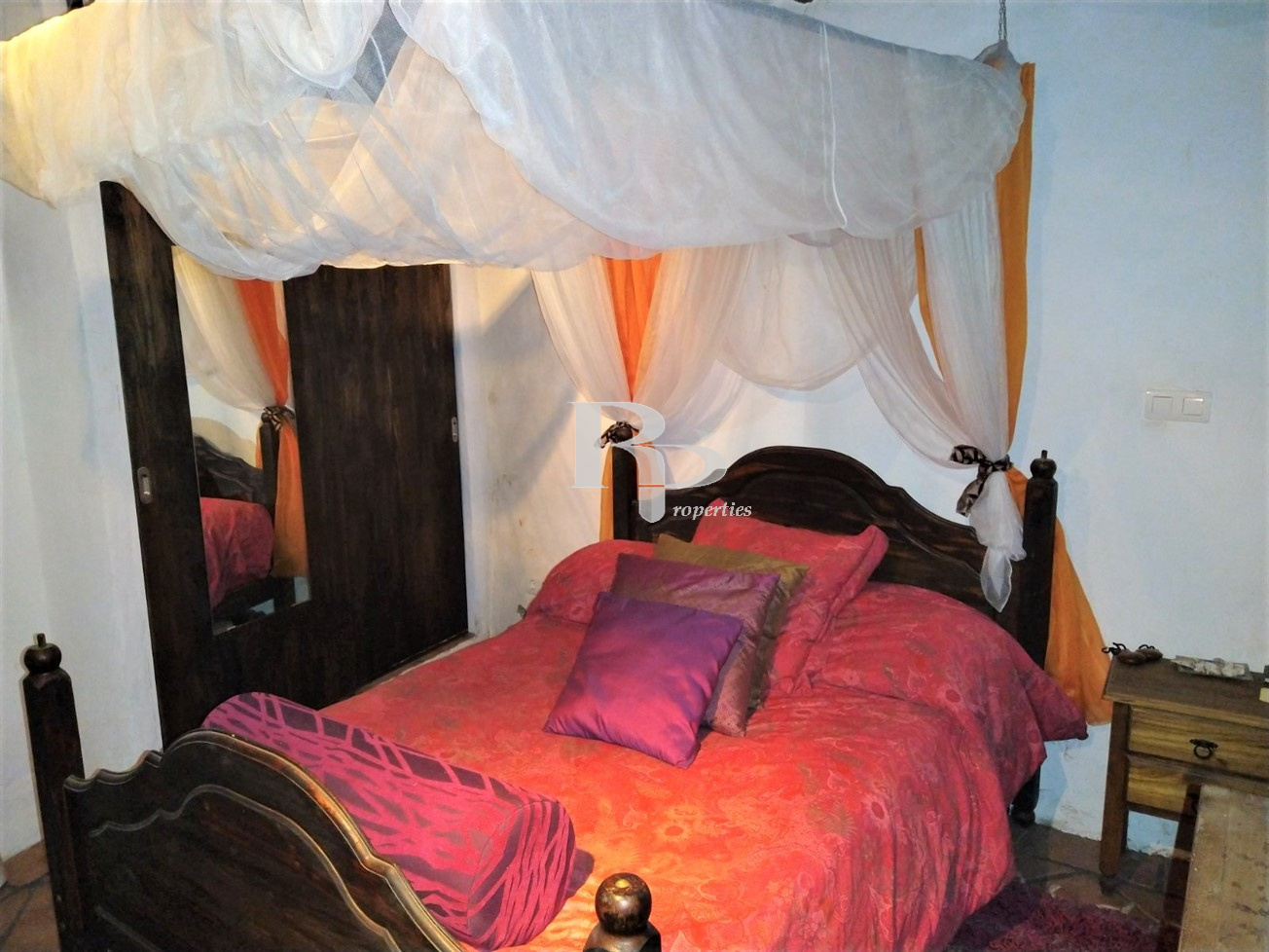 Traditional TownHouse, with character, For Sale in Pampaneira. Ref945 Rubí Properties Country