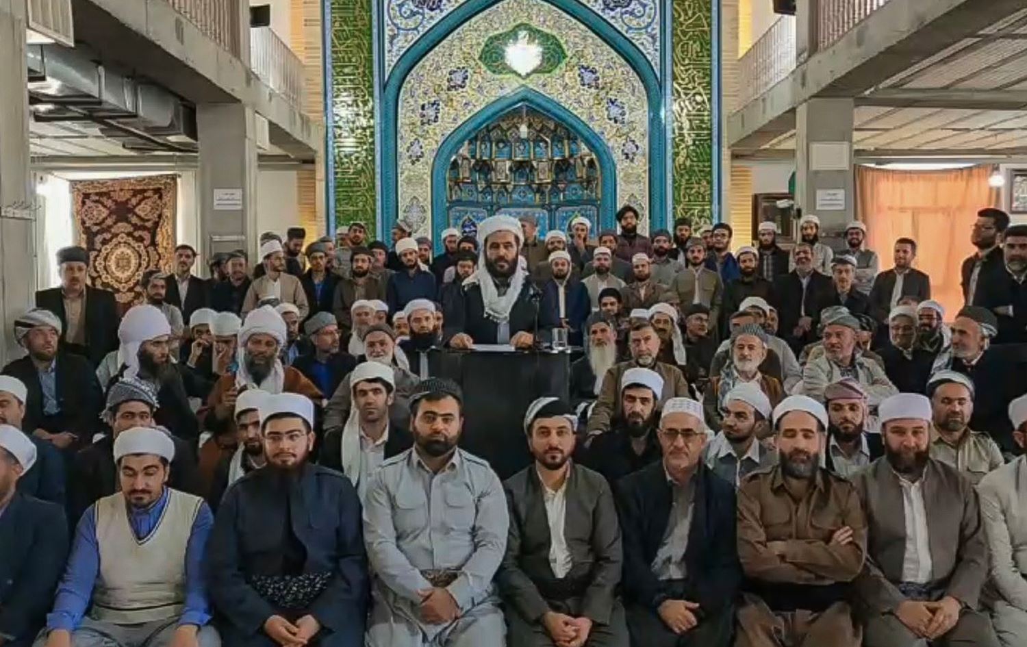 Hundreds of Iranian Sunni clerics back