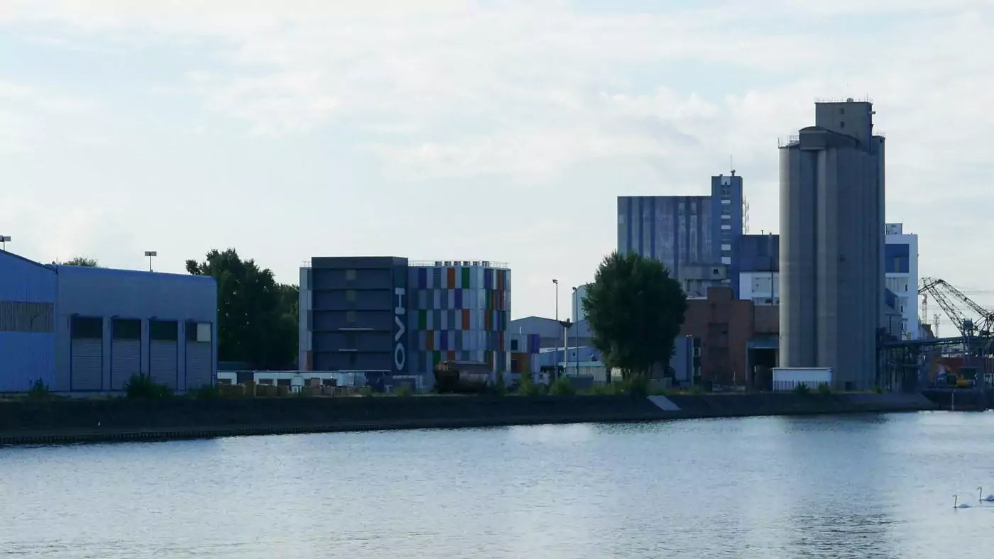 Comment le port de Strasbourg s'est installé sur le Rhin