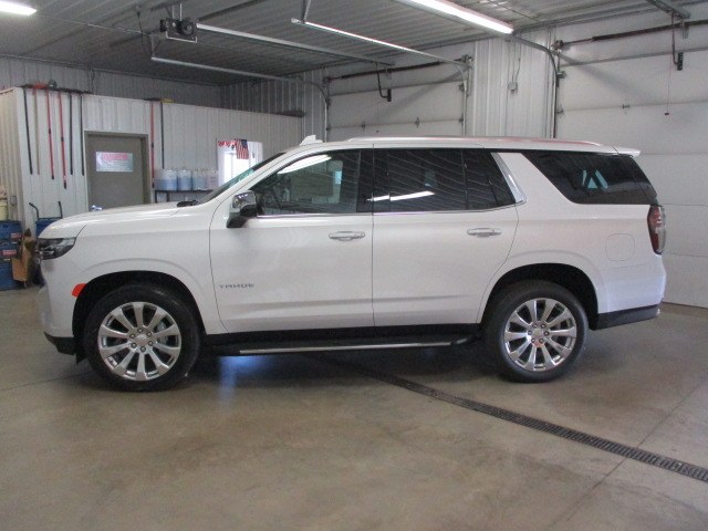 2021 Chevrolet Tahoe 4WD Premier Dubuque & Platteville New and Used