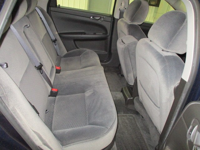 2010 Chevrolet Impala LT1 Sedan split bench,folding rear seat