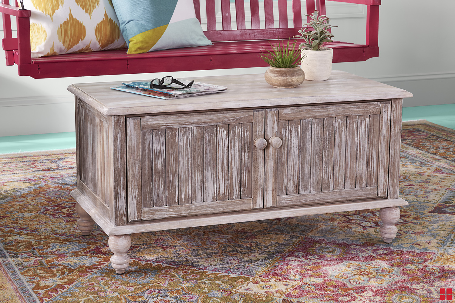 DIY Wood Stain Blanket Storage Chest