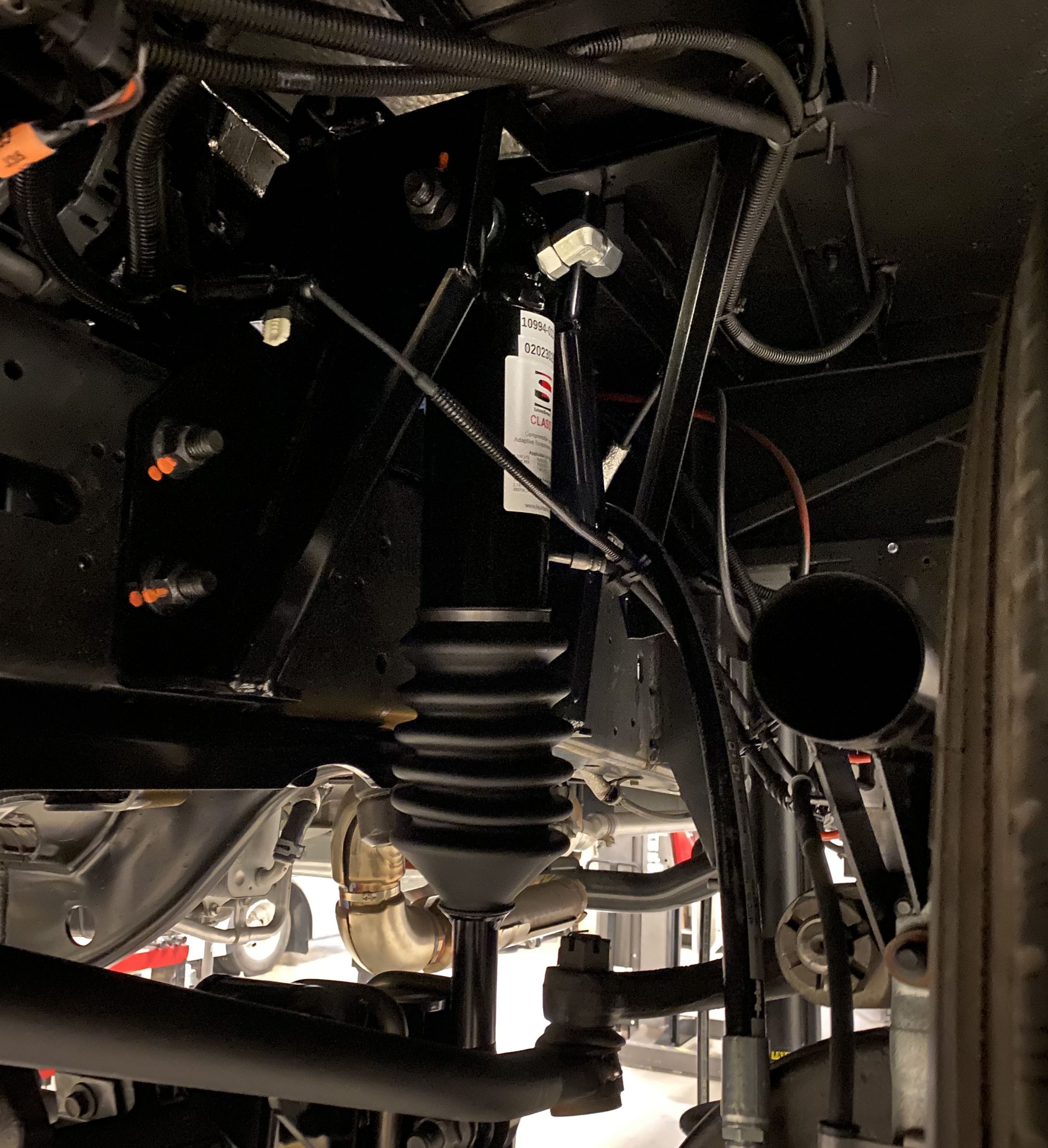 LiquidSpring Introduces FourCorner Suspension as a Factory Option Gas