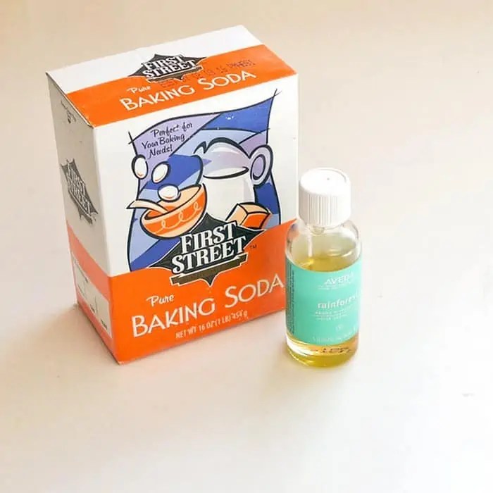 How To Clean Mattress With Baking Soda? RVing Beginner