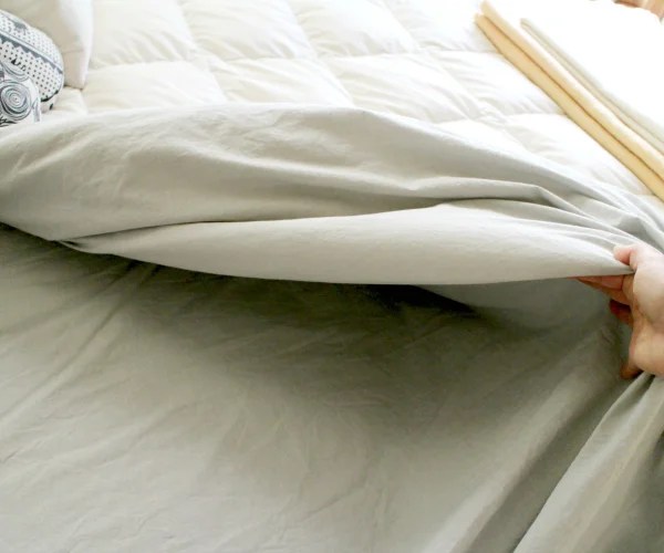 How To Short Sheet A Bed? RVing Beginner