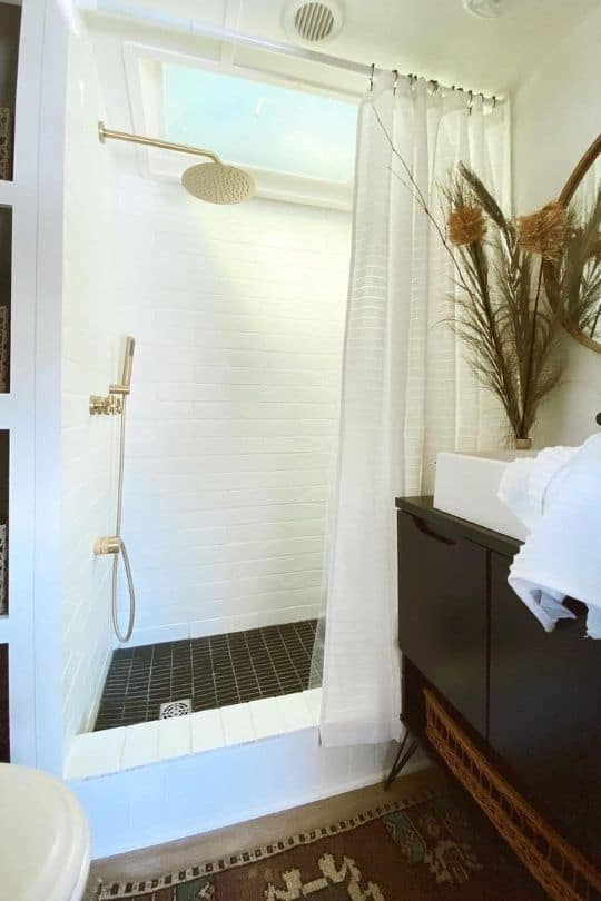 RV Showers 8 Frequently Asked Questions Answered For Beginners