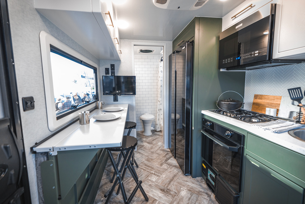 Can You Live Full Time In An RV? RVs of America