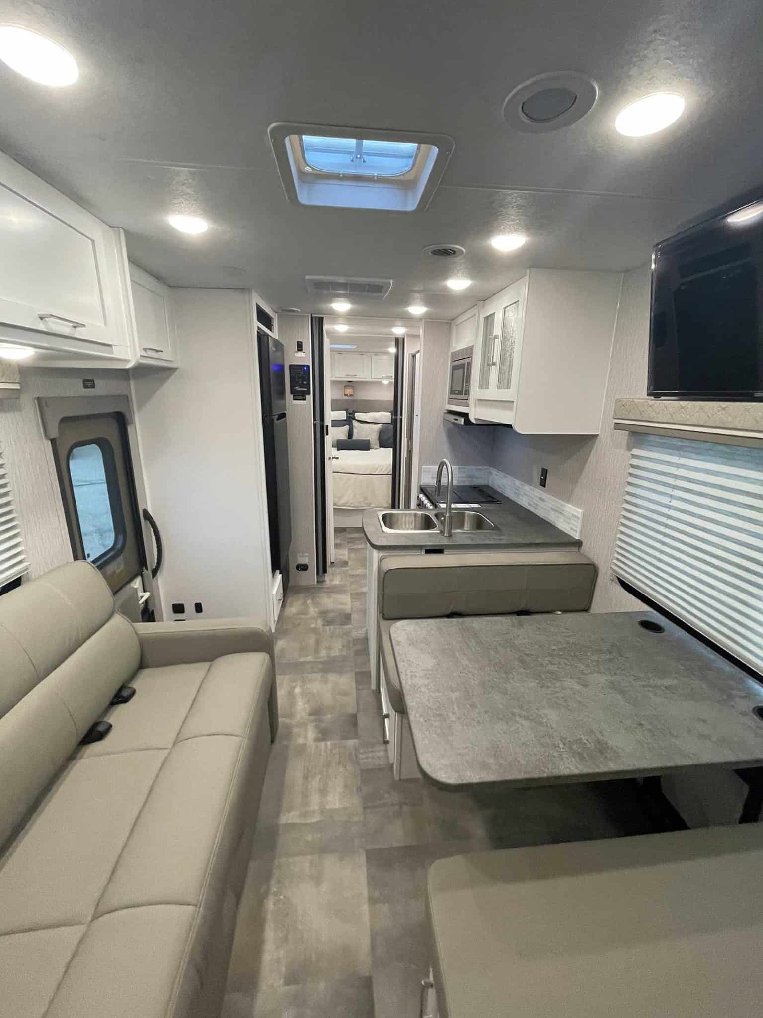 RV Review Coachmen Pursuit 27XPS—A noslide Class A RV Travel
