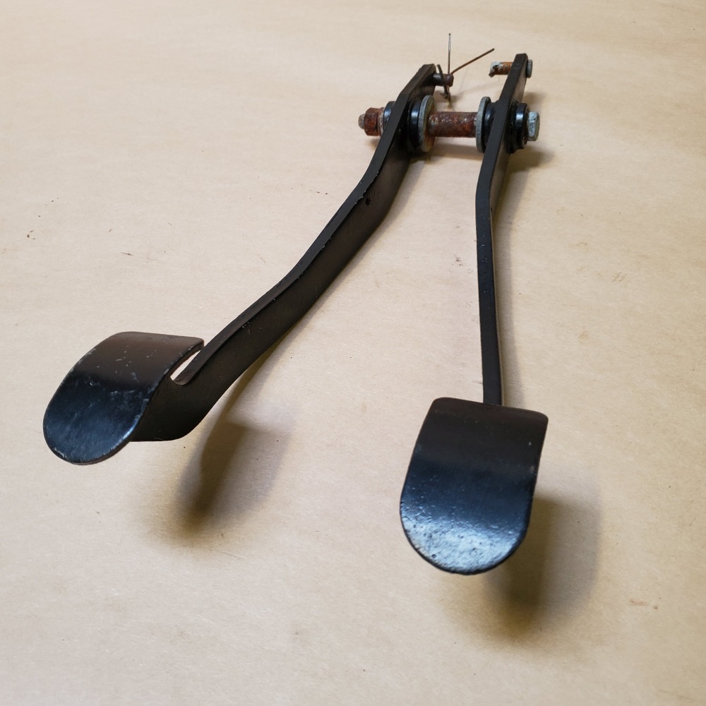 MGB MGB GT Brake and Clutch Pedal Arms for LHD Manual Models AHH6154