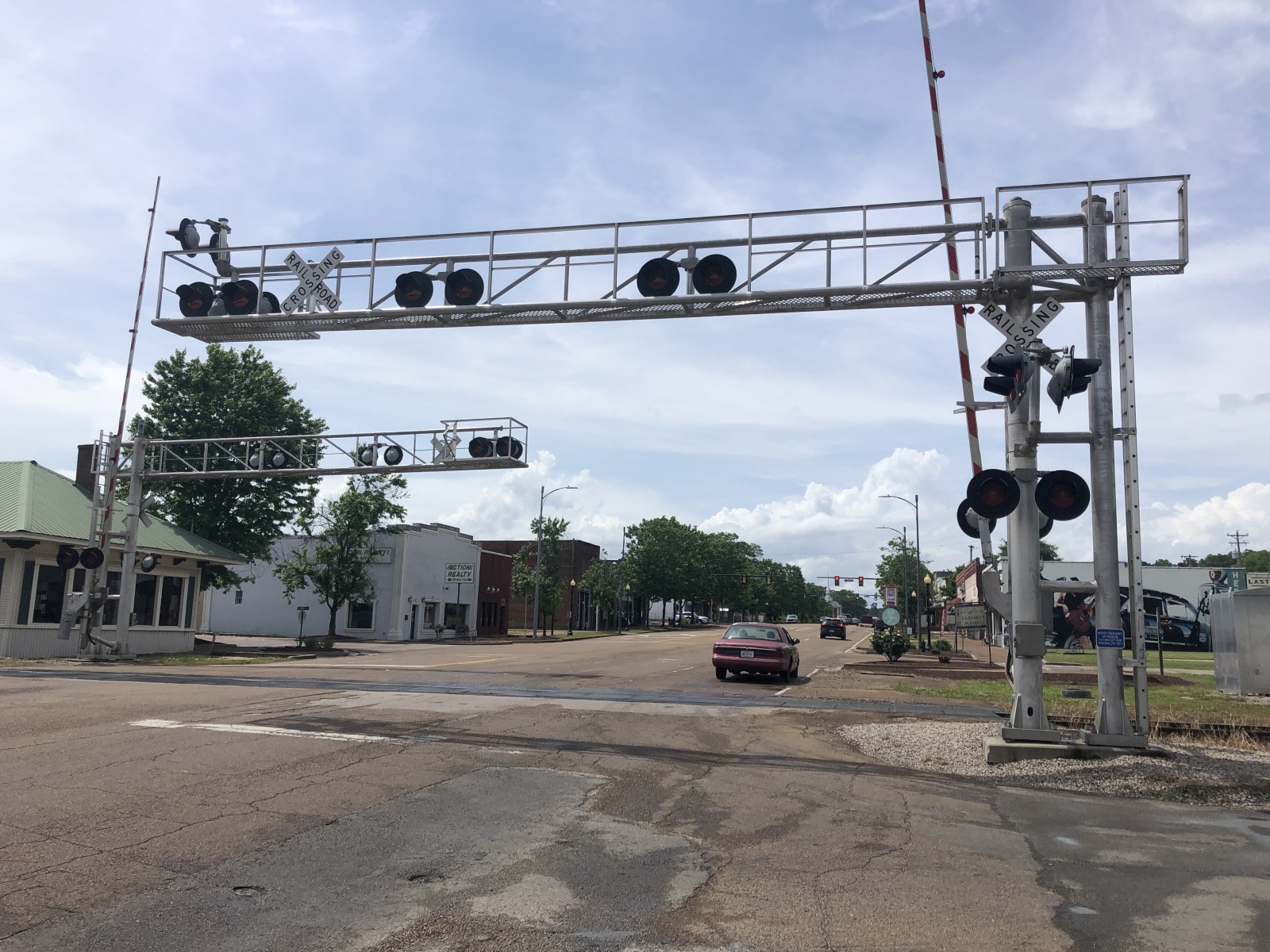 Court Avenue (Selmer, TN)