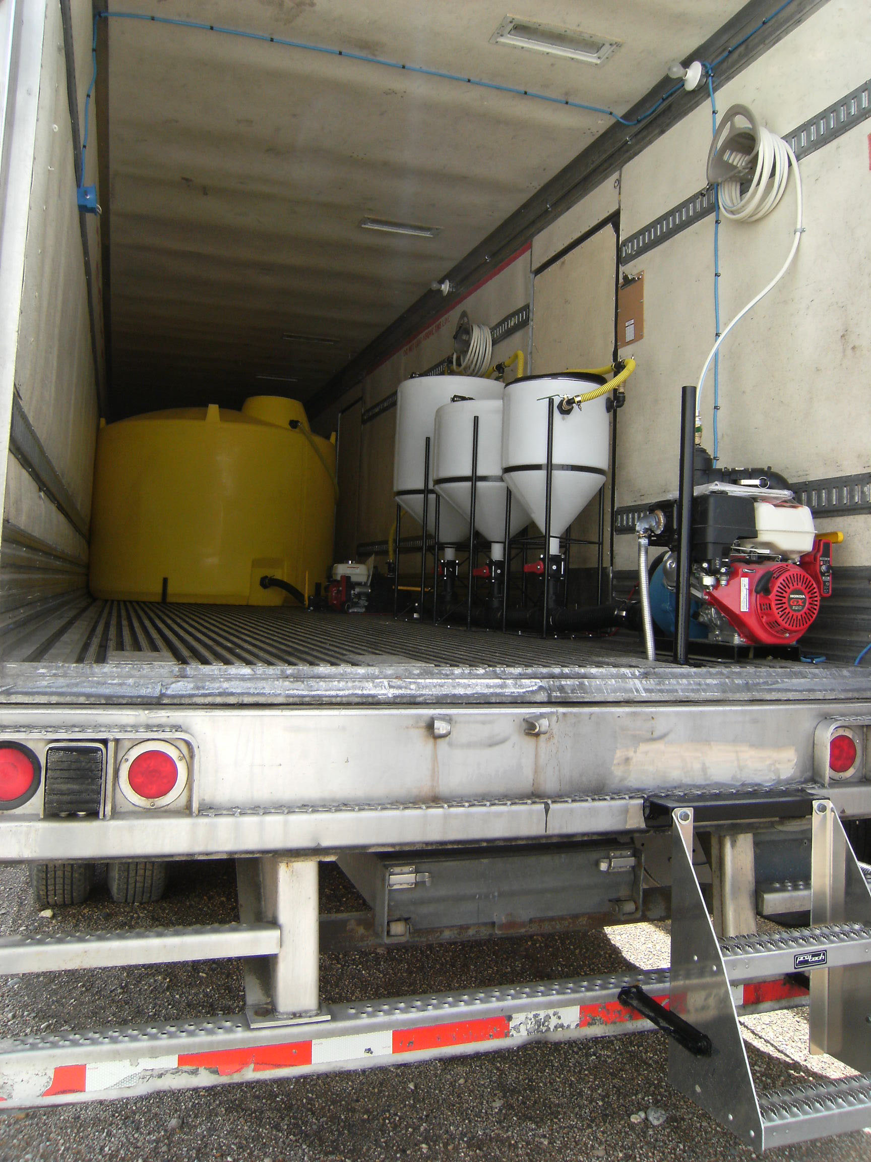 Viewing a thread Sprayer/chemical loading pad, shed, set ups?