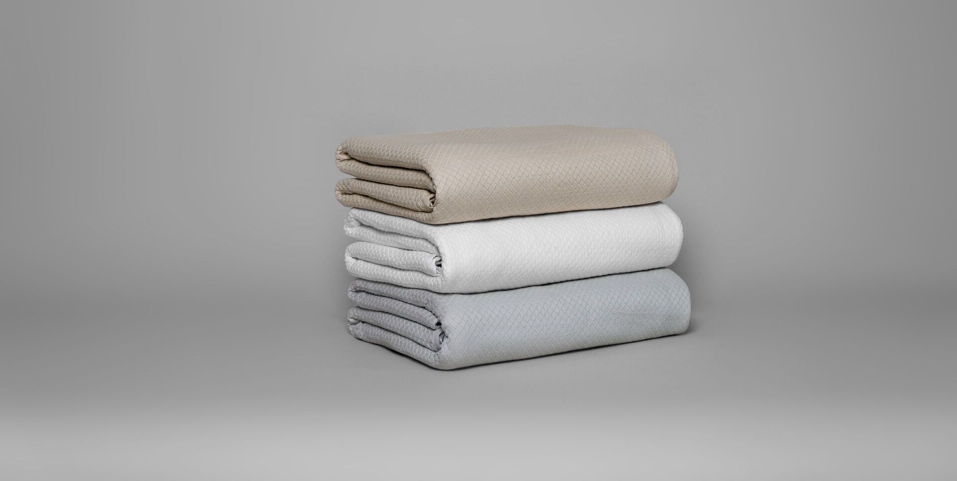 Types of Blankets How to Choose the Best One for You Saatva