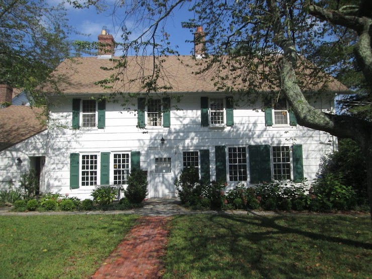 What to Do in Manhasset, New York Saatva