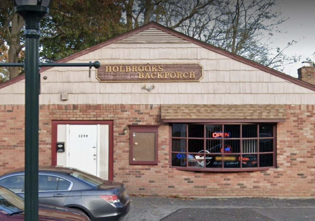 Barstool Fund Tabs Holbrook Bar as Latest Small Business to Support