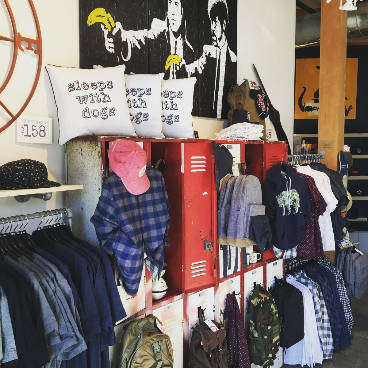 Strapping store opens in Oak Park