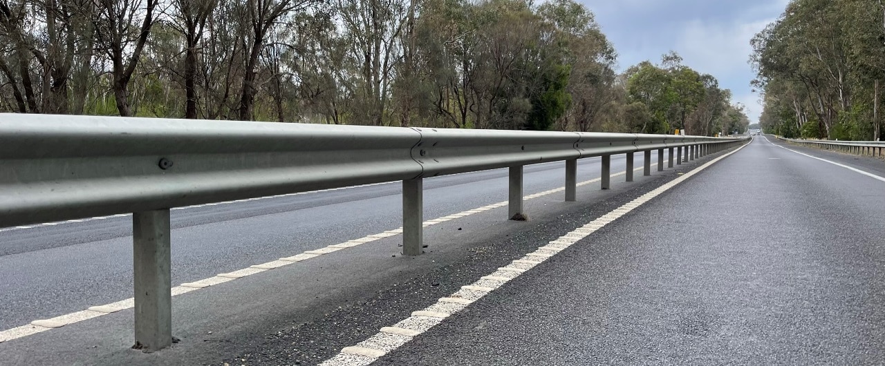 Sentry Median WBeam Guardrail Safe Direction