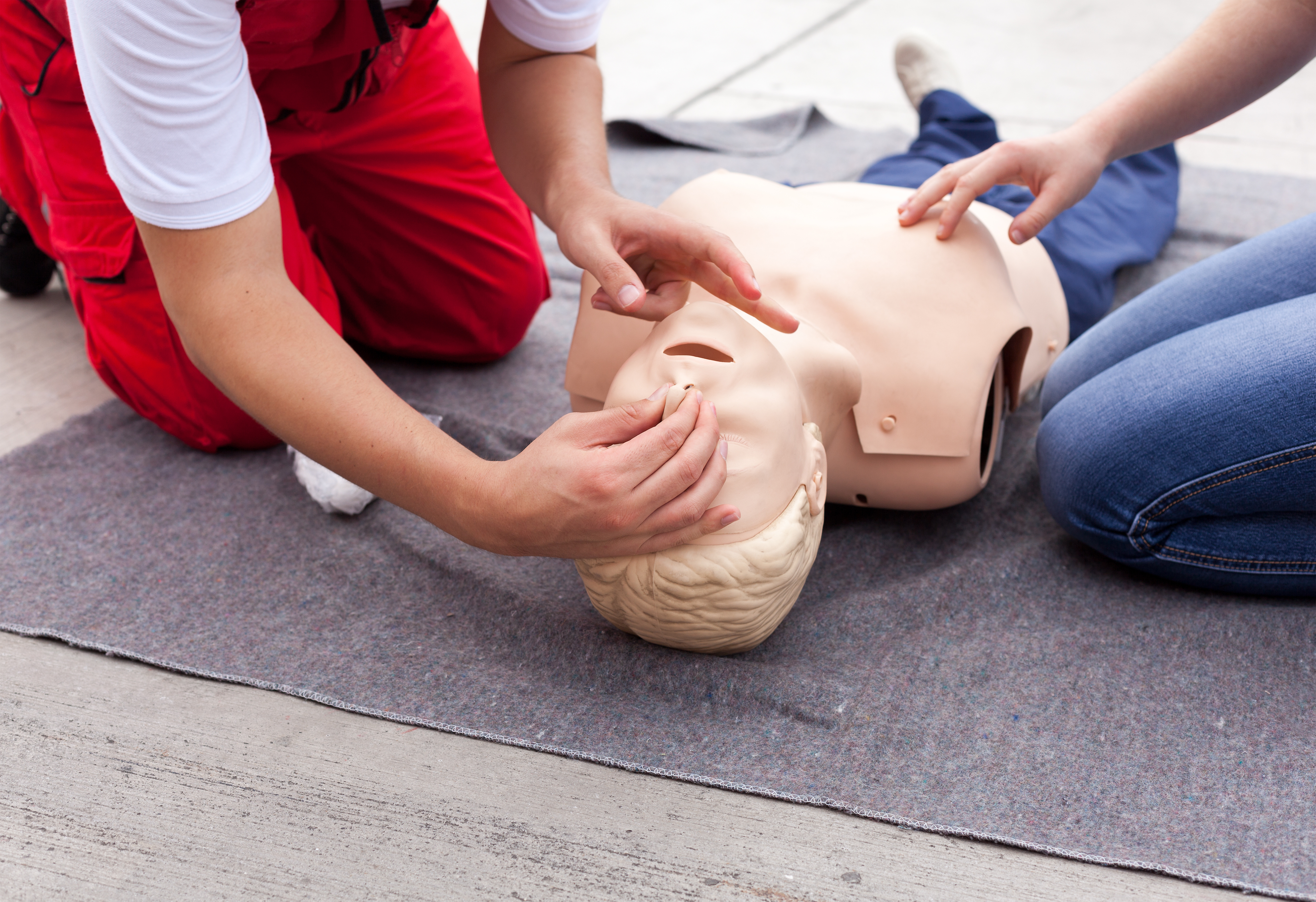 First aid training Safeline Group