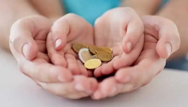 Pengertian Infaq Arti, Hukum, dan Manfaatnya Menurut