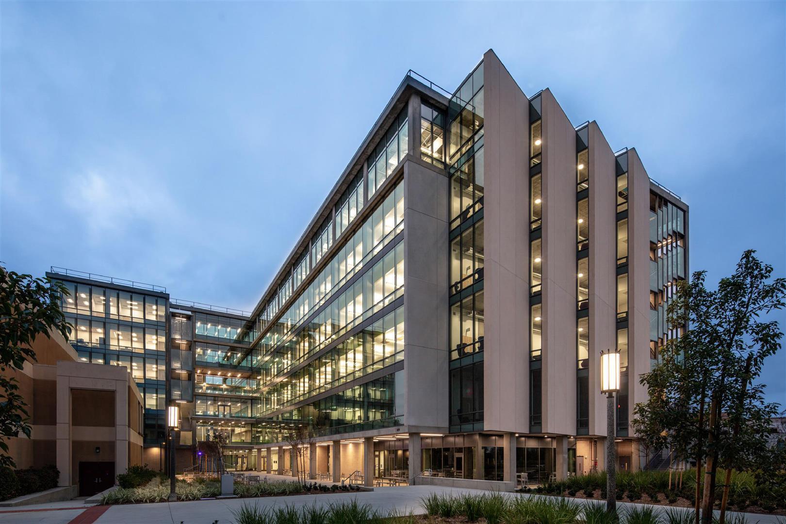 UC Irvine Interdisciplinary Science & Engineering Bldg Saiful Bouquet