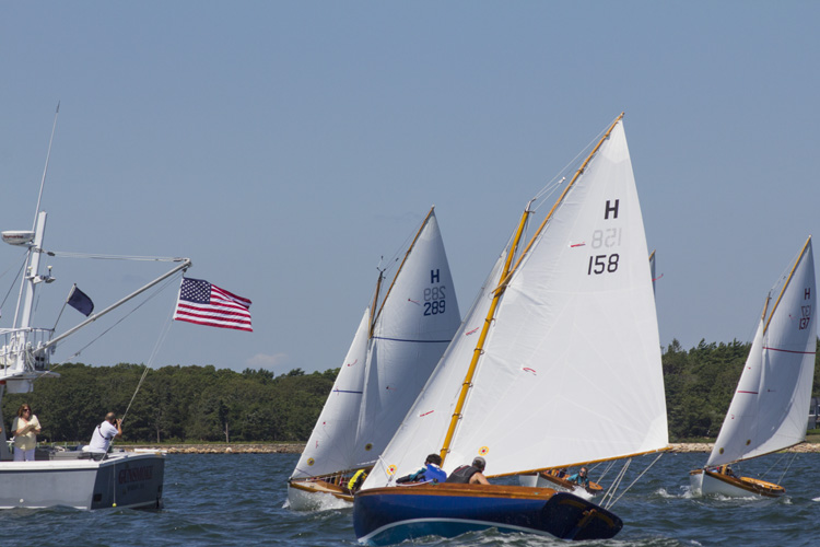 Herreshoff Twelves 100 Years on Buzzard’s Bay >> Scuttlebutt Sailing