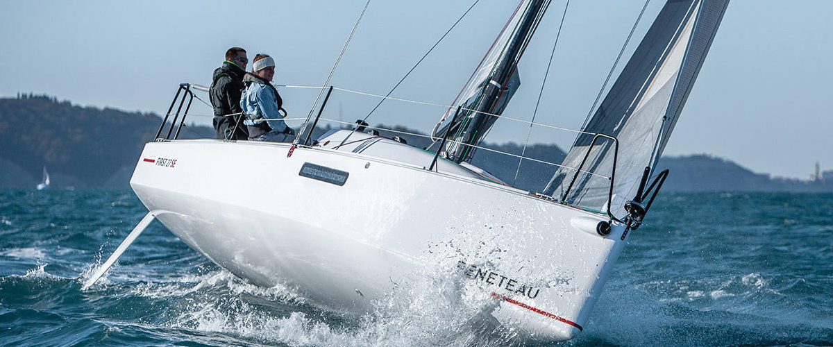 and Catalina Yachts Authorized Dealer. FullService yacht