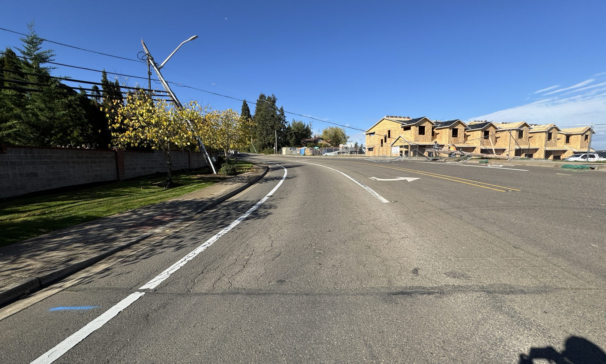 Thousands lose power in West Salem after construction vehicle downs