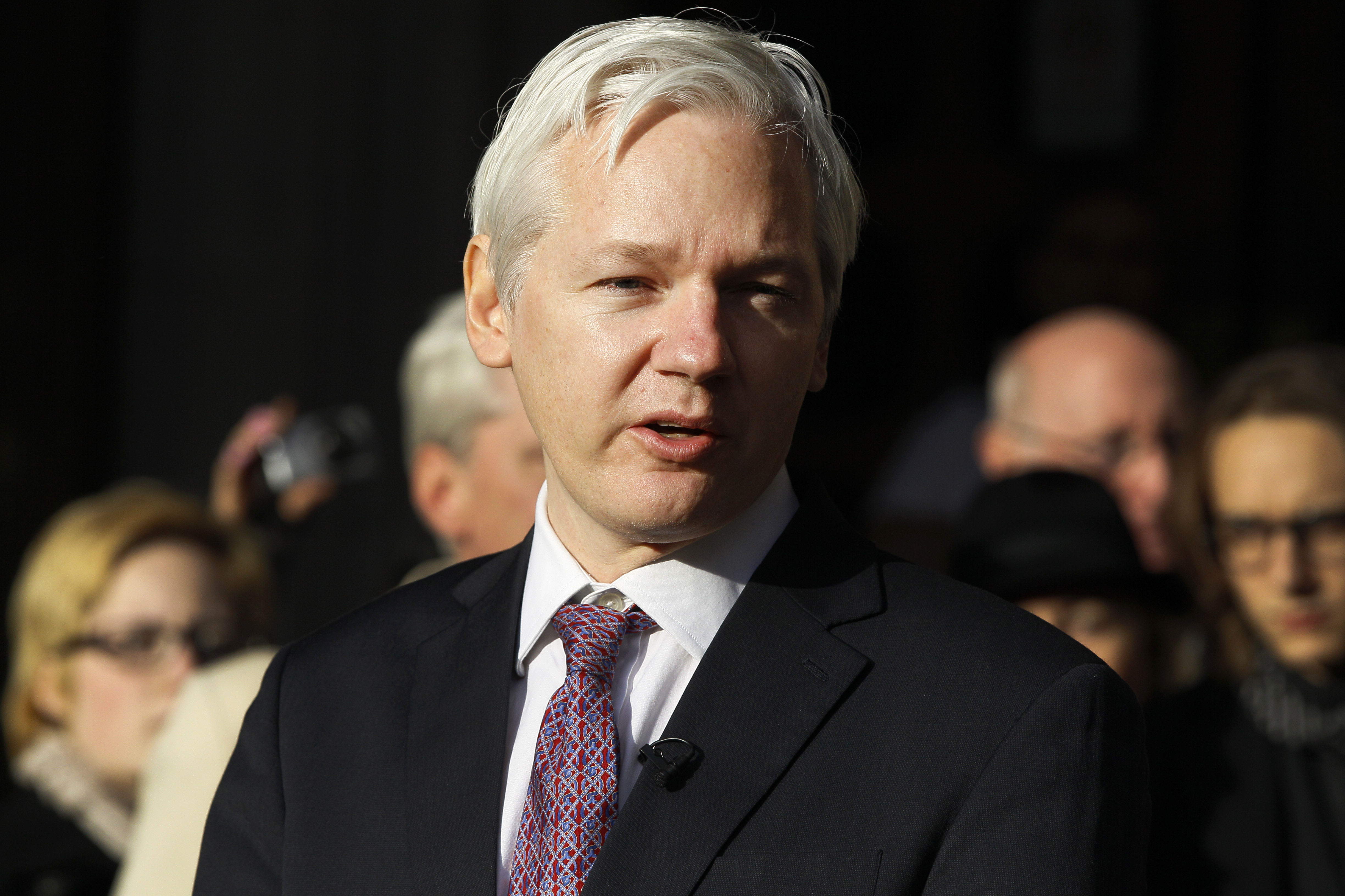 Julian Assange: The Democratic Party is a “governed”