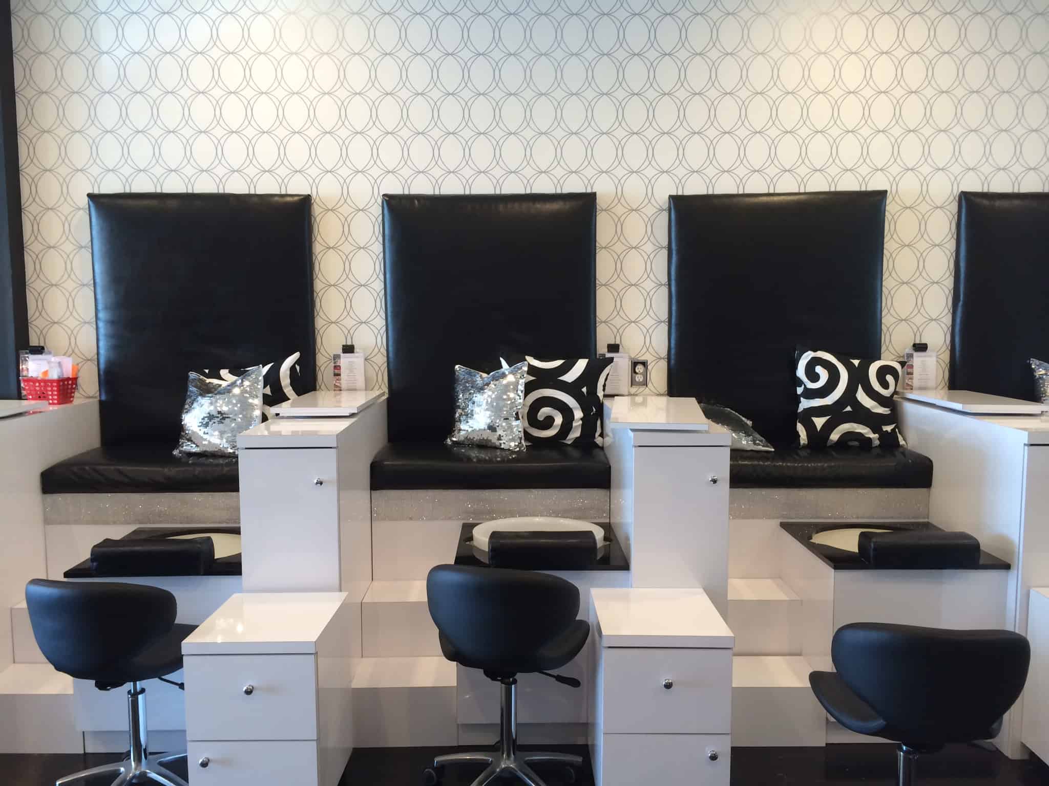 Cool Salons Glo Nail Bar in Costa Mesa, Calif. Salon Fanatic