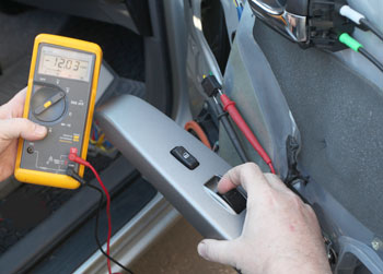 Window regulator, Window motor: how it works, problems, symptoms, testing