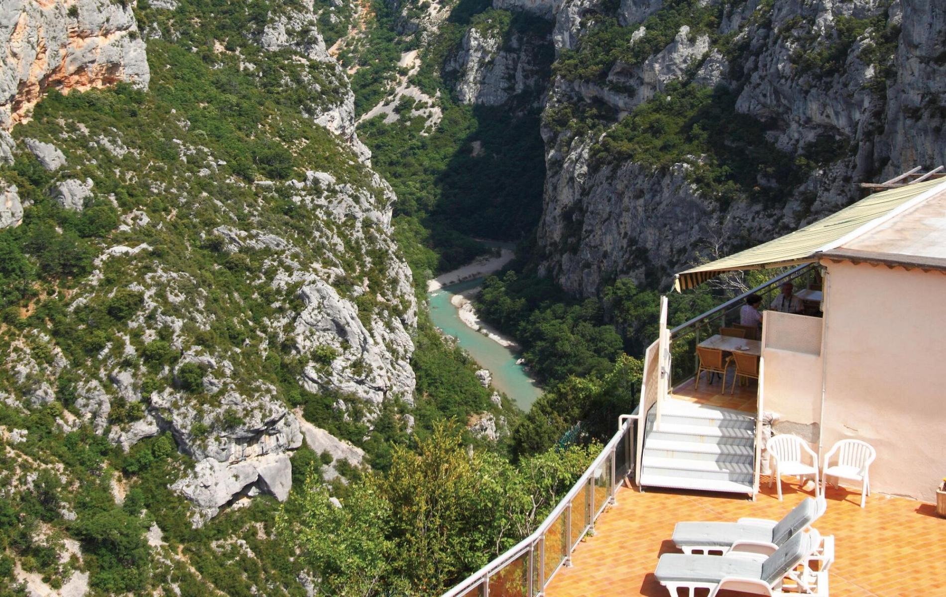 ∞ Hôtel Le Grand Canyon du Verdon, à Aiguines avec vue sur le canyon du