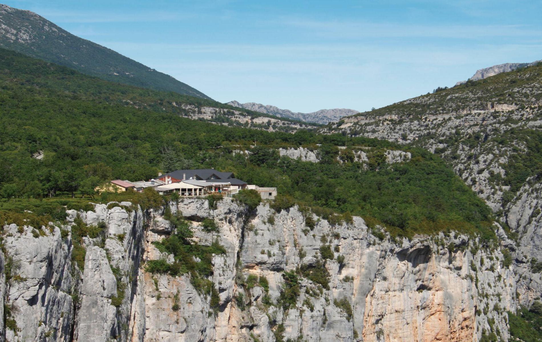 ∞ Hôtel Le Grand Canyon du Verdon, à Aiguines avec vue sur le canyon du