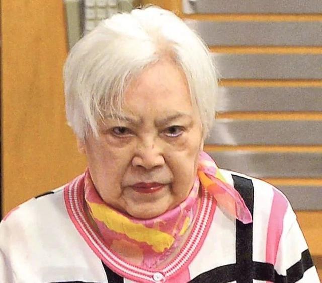 Veteran actress Lei Heung Kum has kicked the bucket Sam's Alfresco Coffee