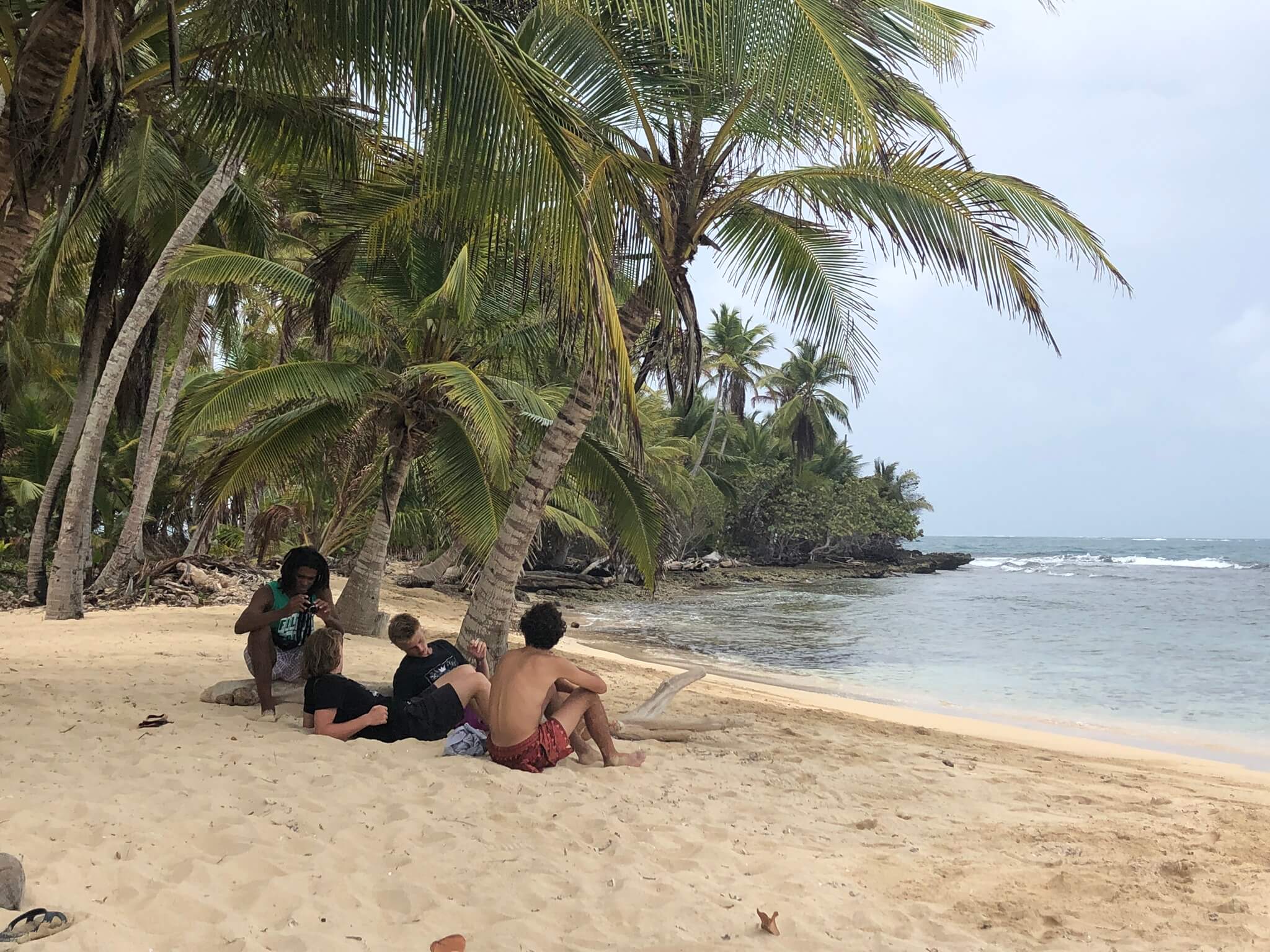 Boat from Panama to Colombia 4day island hopping