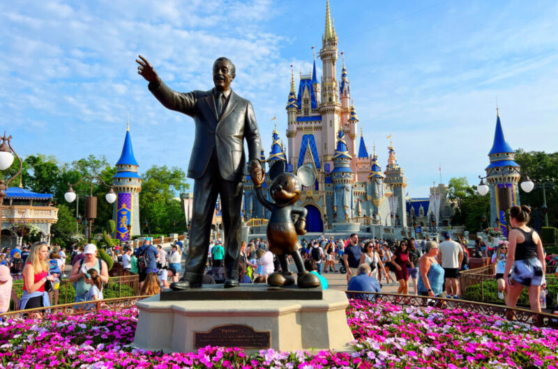 The 12 Best Weeks to Visit Disney World Start Booking Now Sand and Snow
