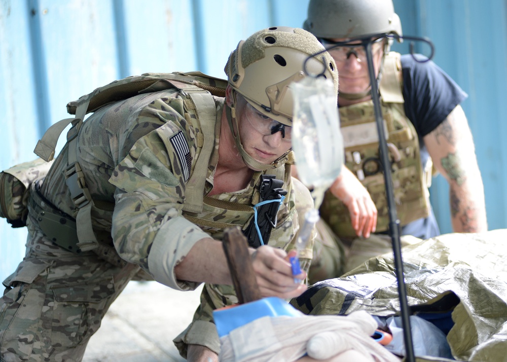 How Special Ops Medics Hone Their Skills In The Streets Of Missouri - Sandboxx