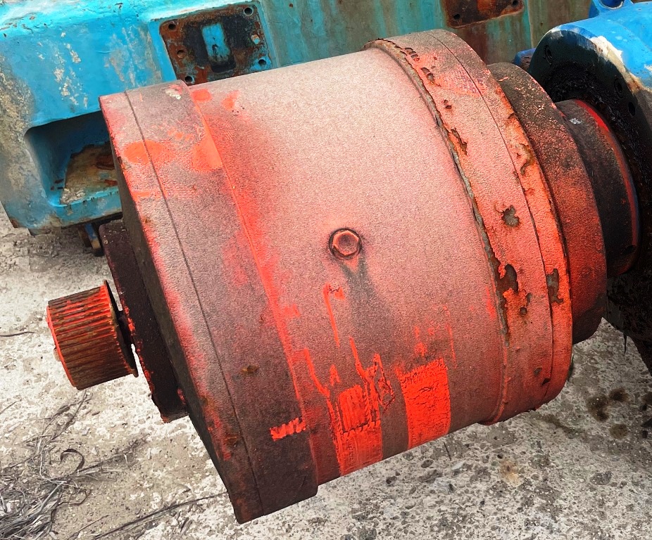 (2) Sharples P180 951 ratio gearboxes. Centrifuges