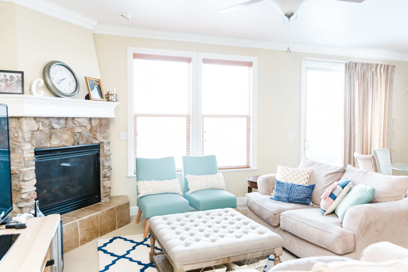 Accent Living Room Chairs House Design SandyALaMode
