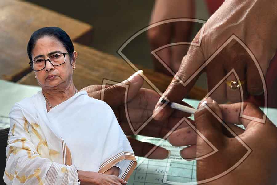 মহারাষ্ট্র-দিল্লির ধাঁচে বাংলাতেও ‘ভূতুড়ে’ ভোটার ঢোকানোর ছক বিজেপির! সতর্ক মমতা