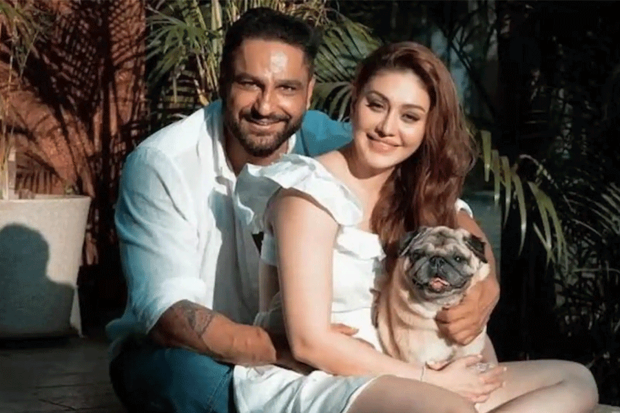 ‘আরও একবার শেফালির স্মৃতিতে’, একসঙ্গে পথচলার গল্প ভাগ করে নিতে নতুন চ্যানেল শুরু পরাগের