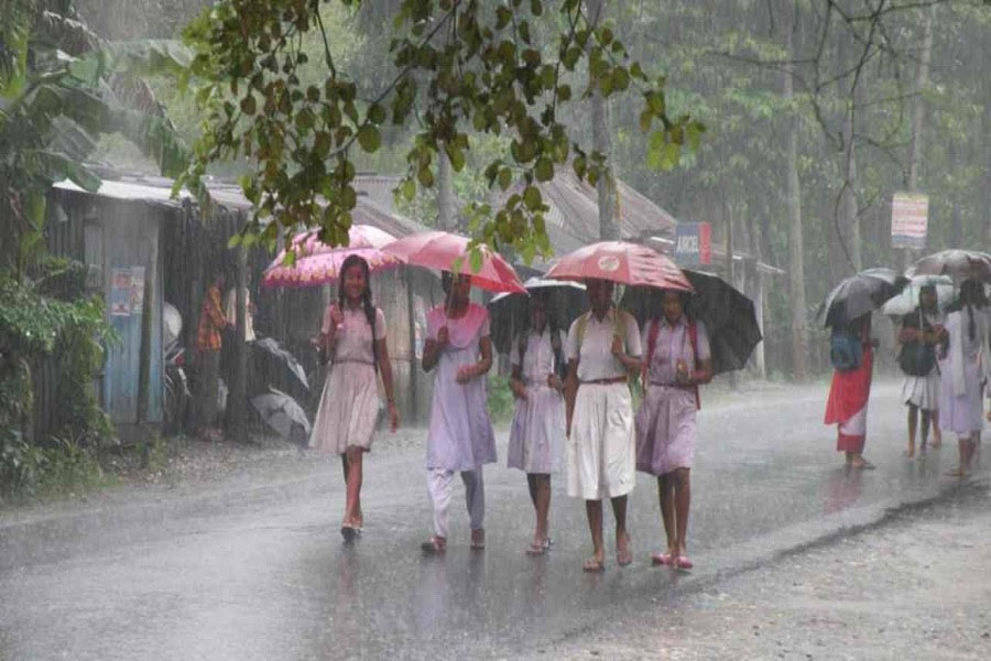 দক্ষিণবঙ্গে ধেয়ে আসছে দুর্যোগ, বৃষ্টি থেকে রেহাই মিলবে উত্তরবঙ্গের?