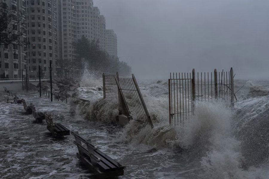 Tremendous Storm Ragasa lashes jap Taiwan