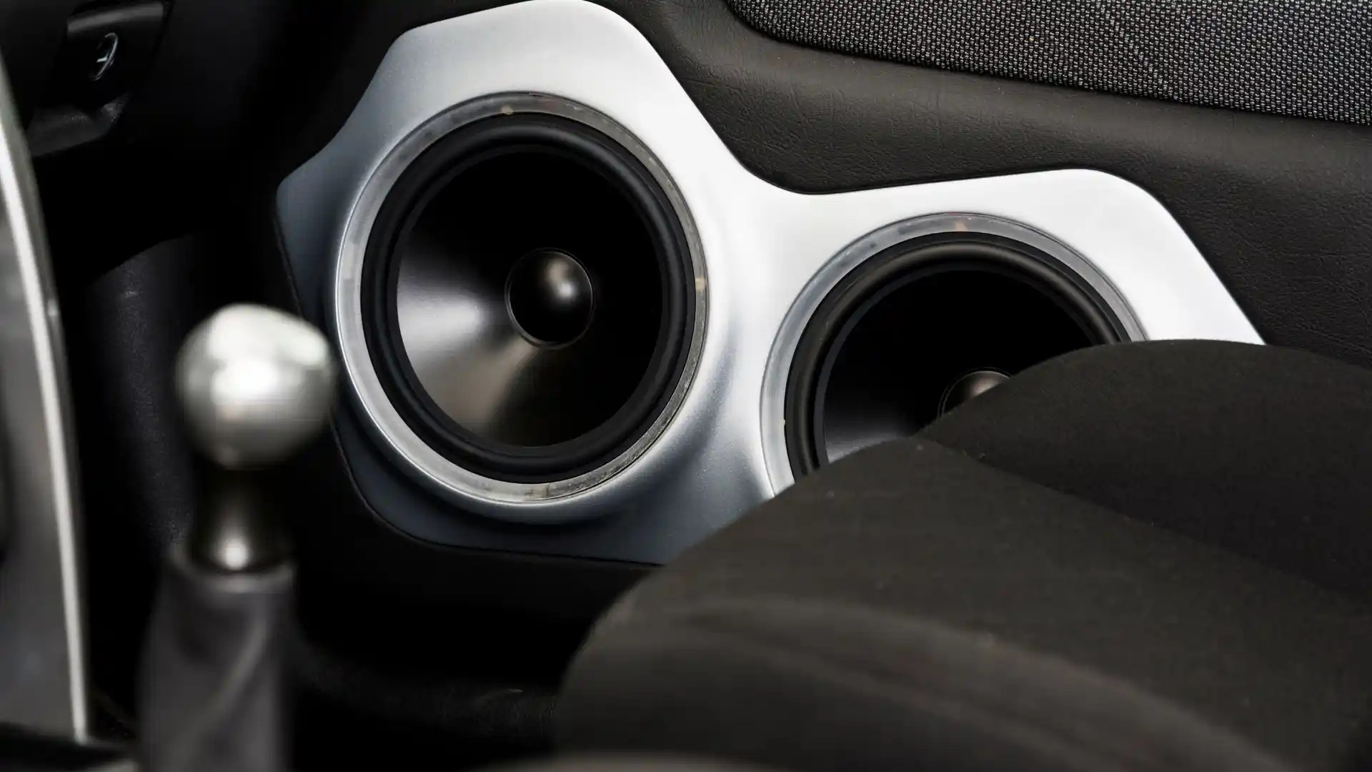 What is a Midrange Speaker in Car Audio and What it Does?