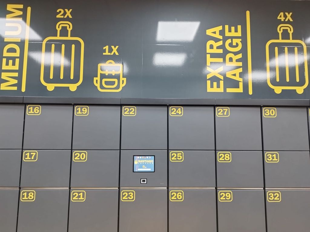 Santiago Lockers Servicios básicos  Oficial de Turismo de